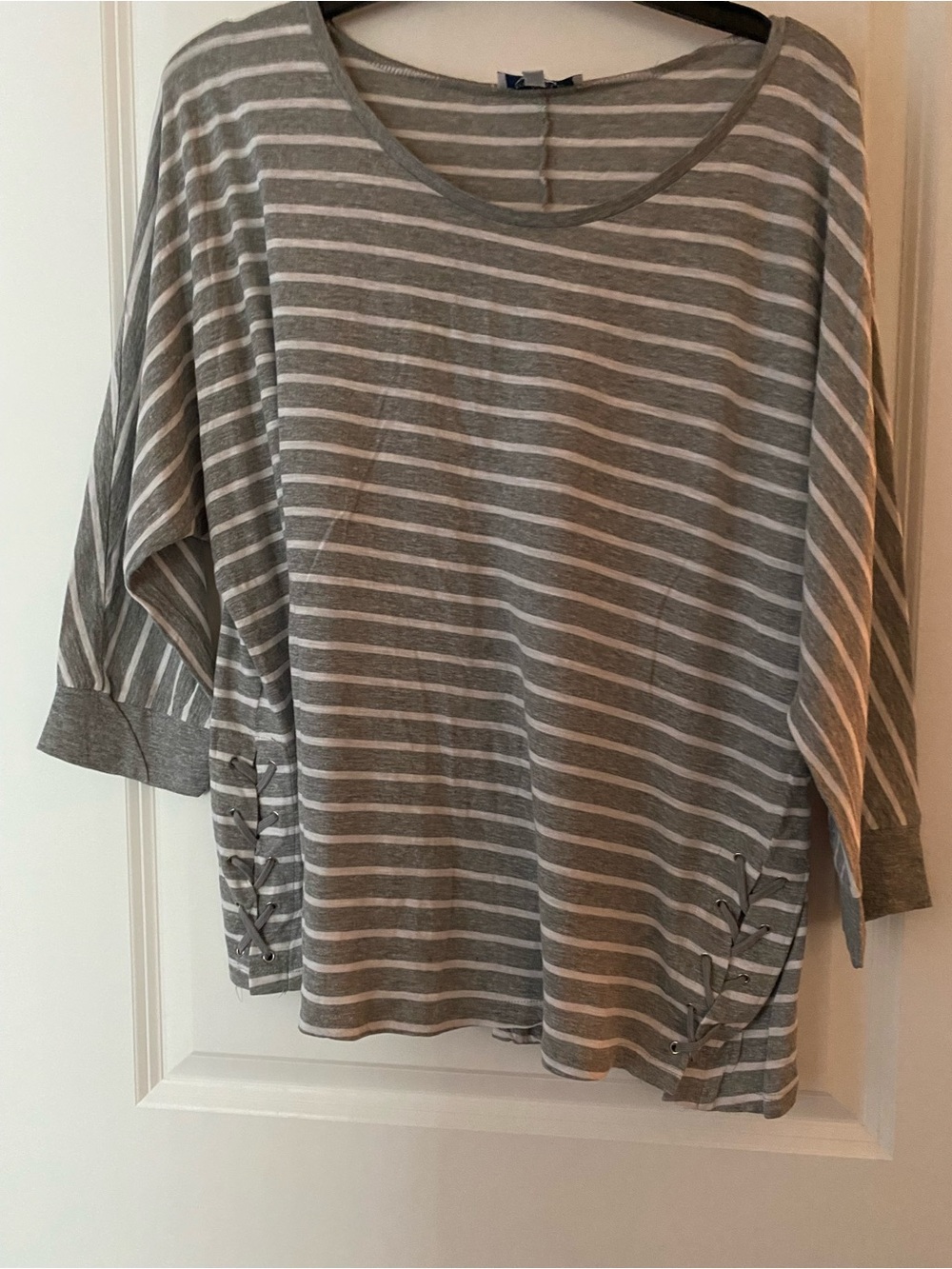 NWOT Women’s Gray & White Striped Mid-Sleeve Shirt 2X. LAST CHANCE!!!